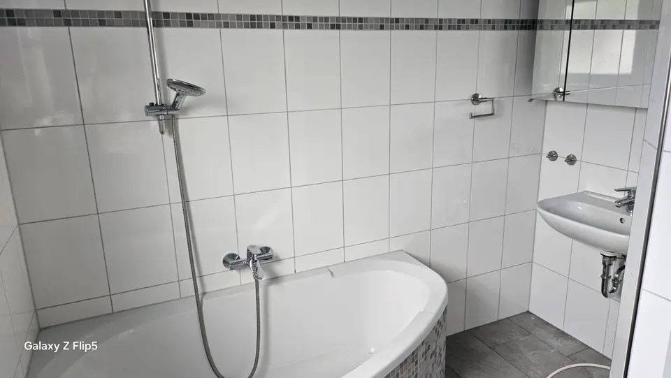 3 Zimmer Wohnung mit 93 m² in Karlsruhe – Bild 4
