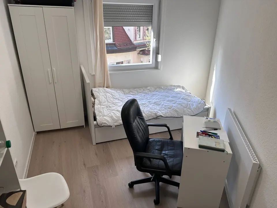 Shared room with 90 m² in Stuttgart – Photo 1