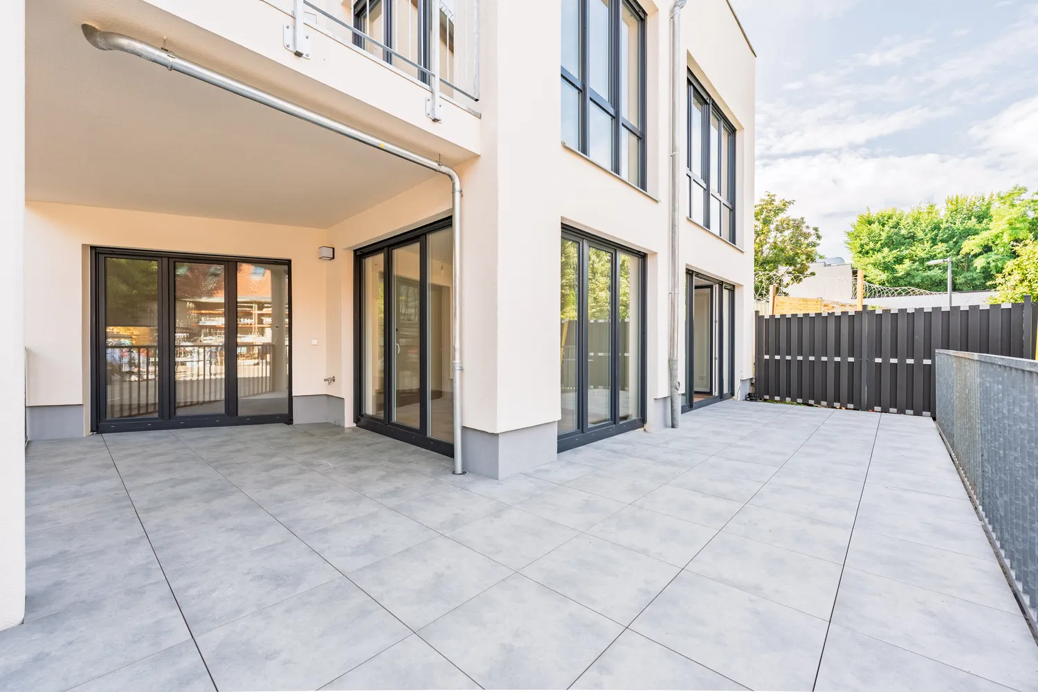 4 Zimmer Wohnung mit 105 m² in Berlin – Bild 1