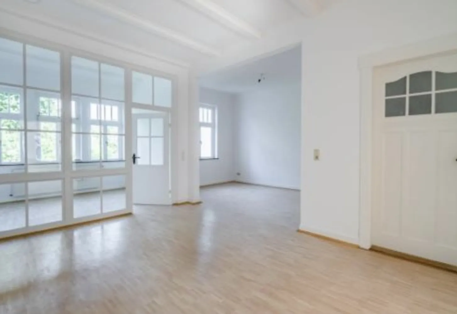8 room house with 198 m² in Bremen – Photo 2