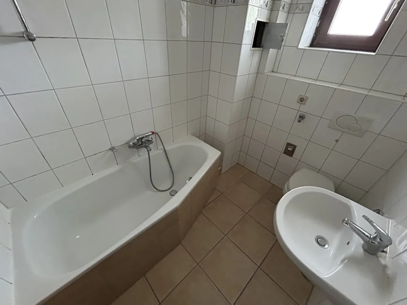 3 Zimmer Wohnung mit 73 m² in Magdeburg – Bild 3