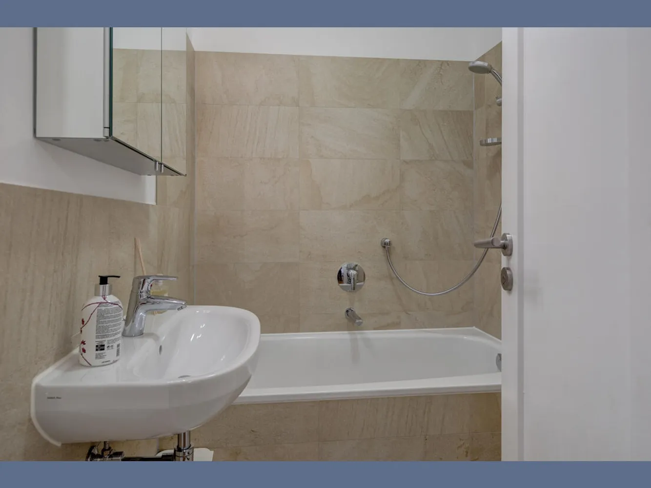 3 room apartment with 92 m² in Munich – Photo 11
