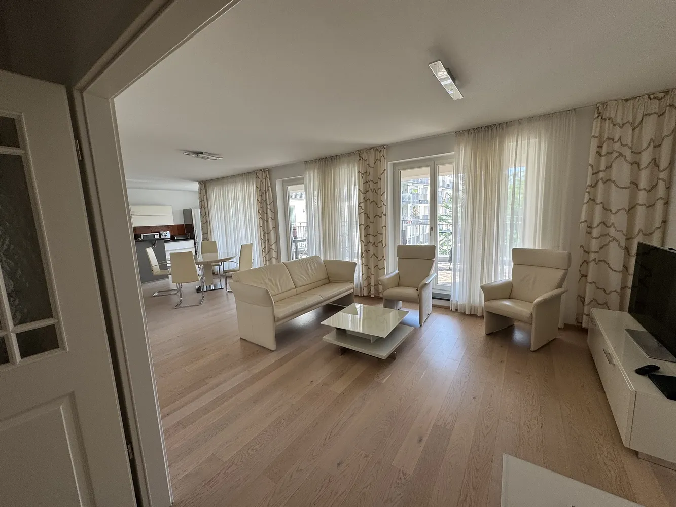 5 Zimmer Wohnung mit 203 m² in München – Bild 10