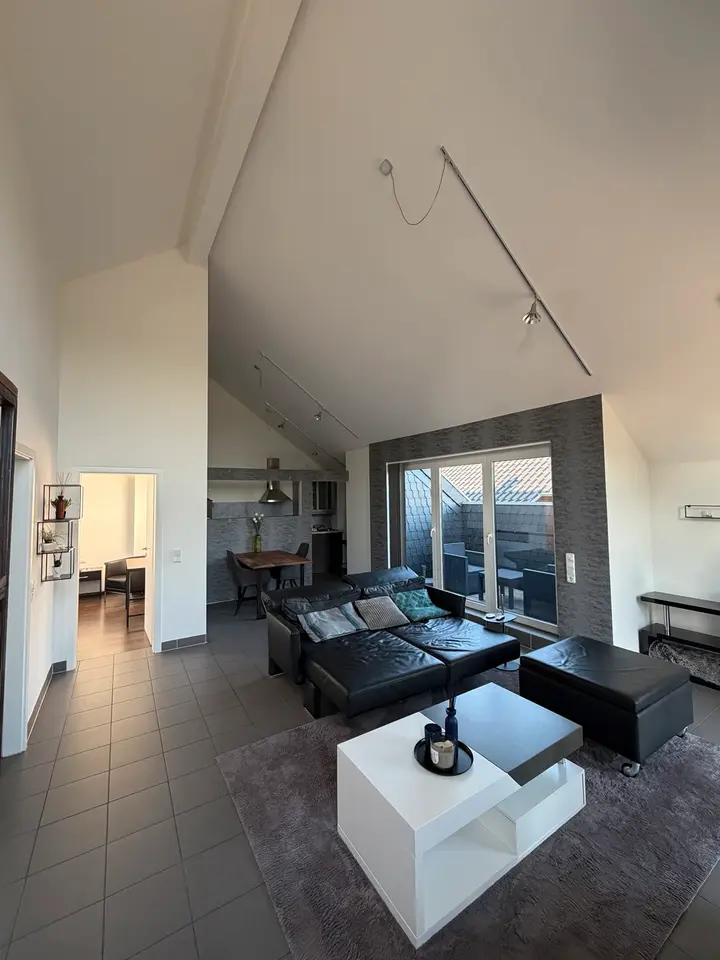 2 Zimmer Wohnung mit 70 m² in Aachen – Bild 1