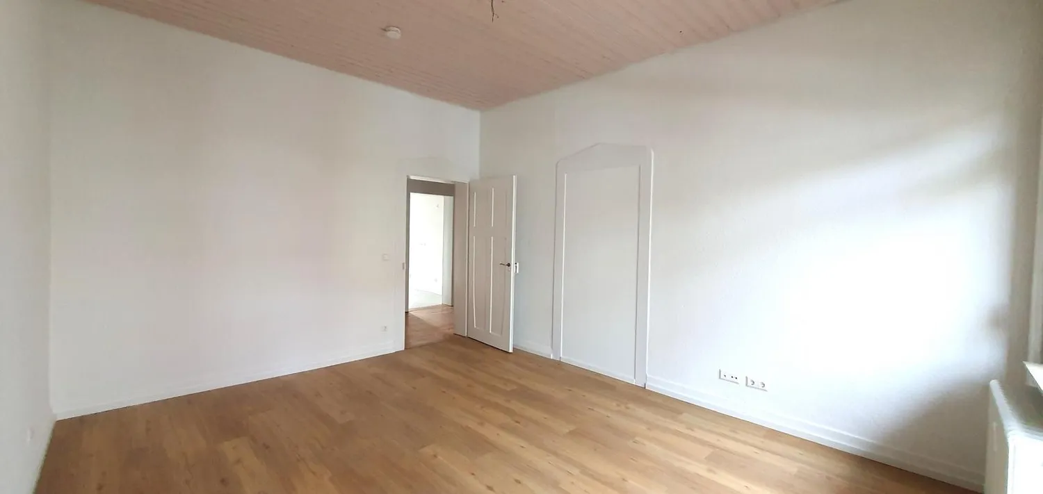 3 Zimmer Wohnung mit 93 m² in Karlsruhe – Bild 4