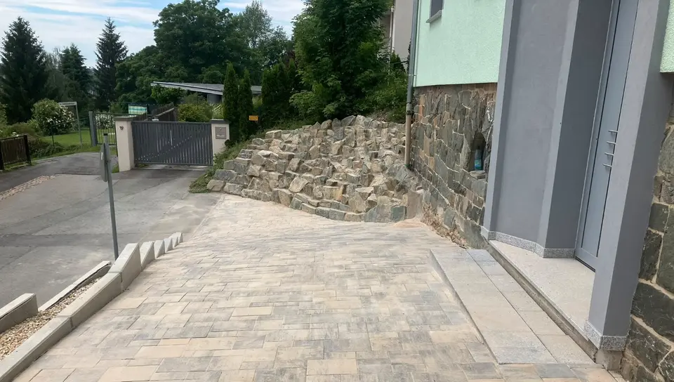 5 Zimmer Wohnung mit 125 m² in Plauen – Bild 8