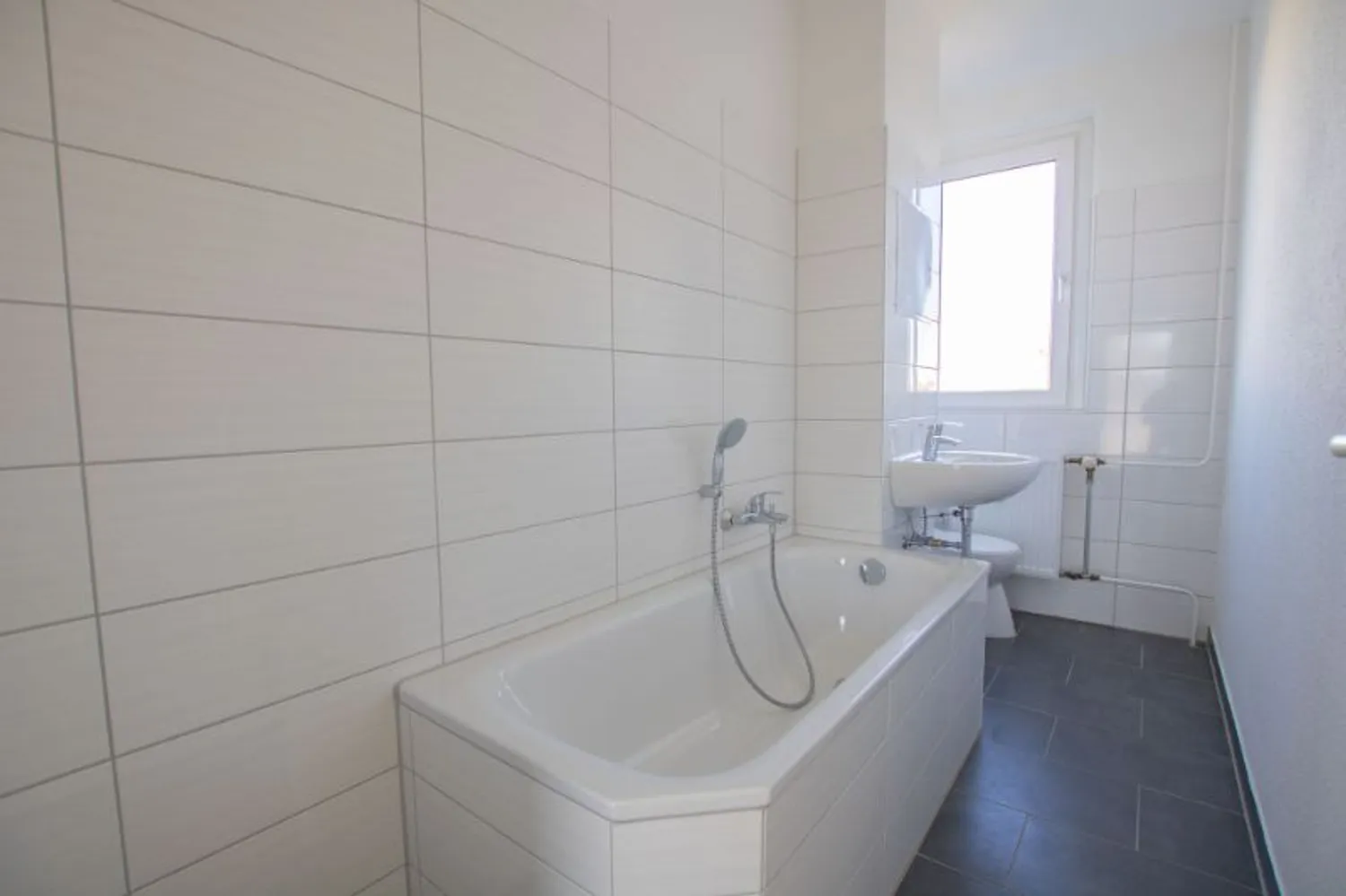 4 Zimmer Wohnung mit 76 m² in Halle (Saale) – Bild 8