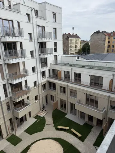 2 Zimmer Wohnung mit 56 m² in Berlin – Bild 12