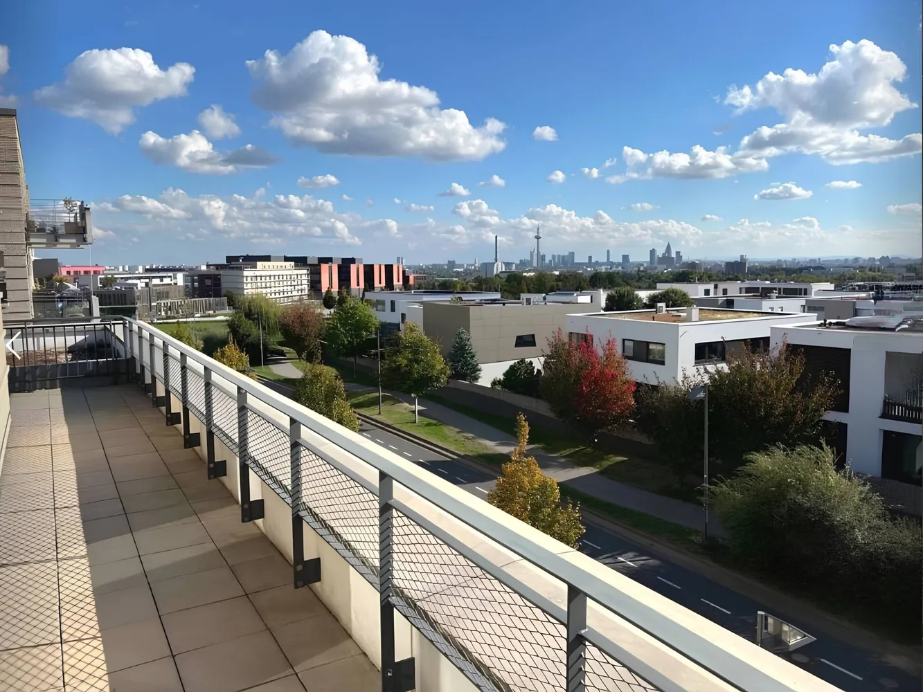 4 Zimmer Wohnung mit 128 m² in Frankfurt am Main – Bild 3