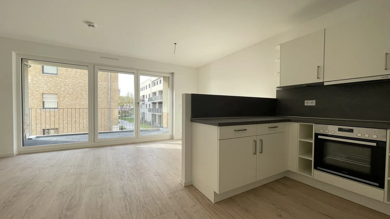4 Zimmer Wohnung mit 105 m² in Dresden – Bild 1