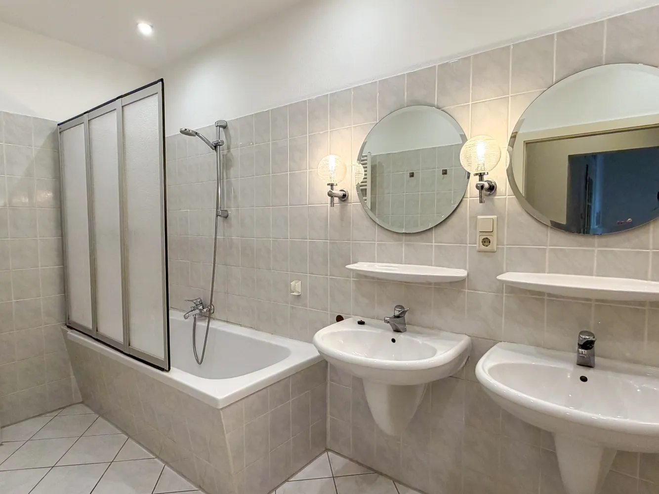 2 room apartment with 80 m² in Bonn – Photo 12