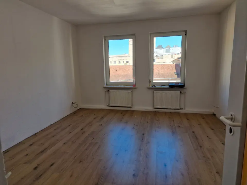 4 Zimmer Wohnung mit 115 m² in Halle (Saale) – Bild 1
