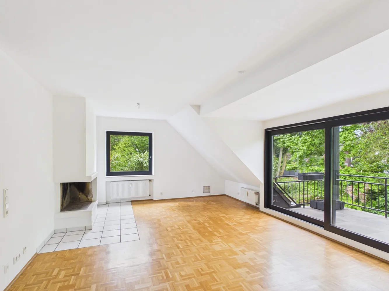 4 Zimmer Wohnung mit 125 m² in Köln – Bild 1