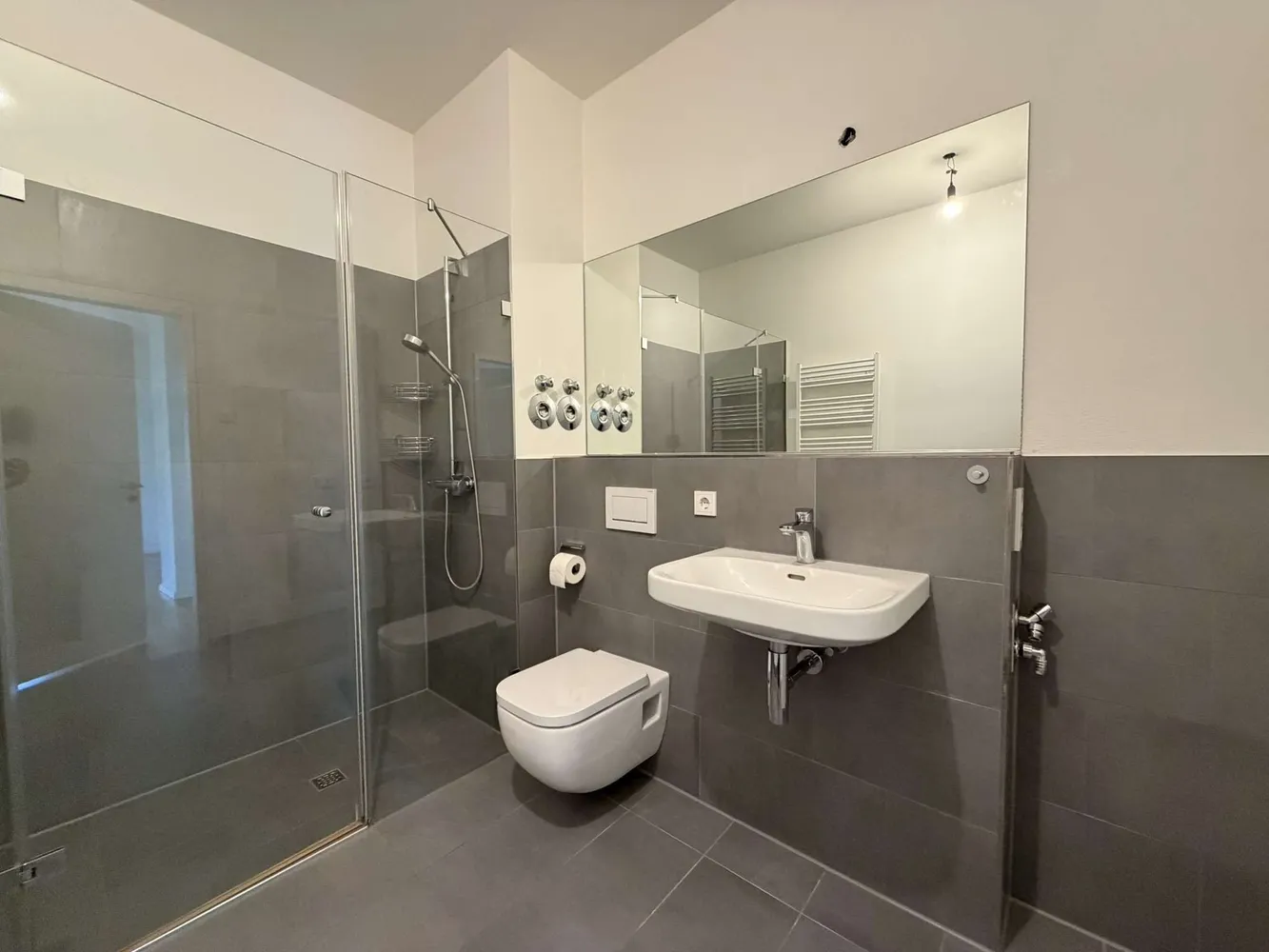 2 Zimmer Wohnung mit 77 m² in Berlin – Bild 7