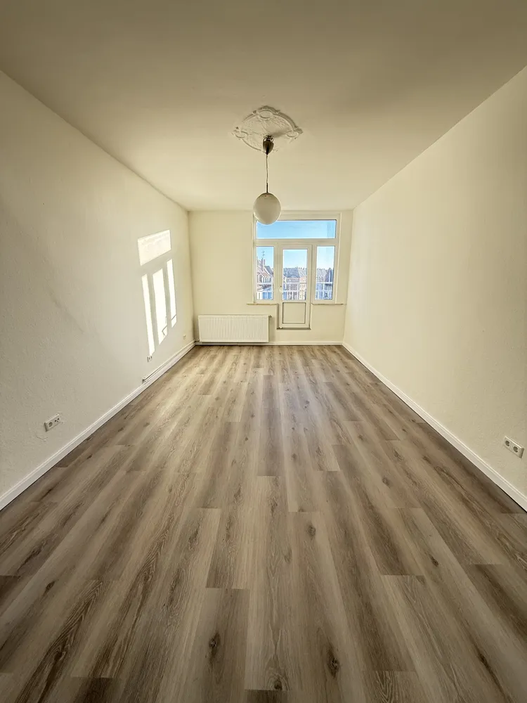 4 Zimmer Wohnung mit 100 m² in Hannover – Bild 3