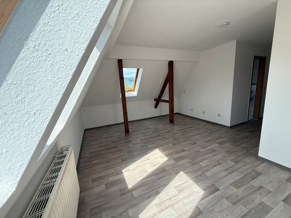 4 Zimmer Wohnung mit 73 m² in Plauen – Bild 2