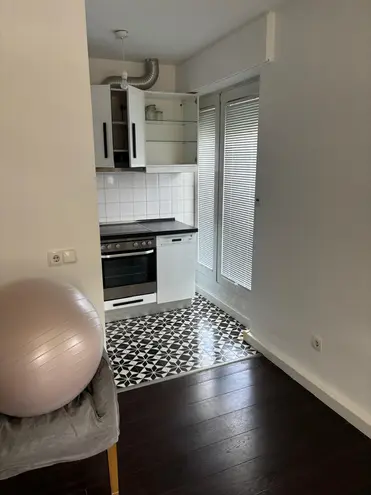 2 Zimmer Wohnung mit 44 m² in Köln – Bild 2