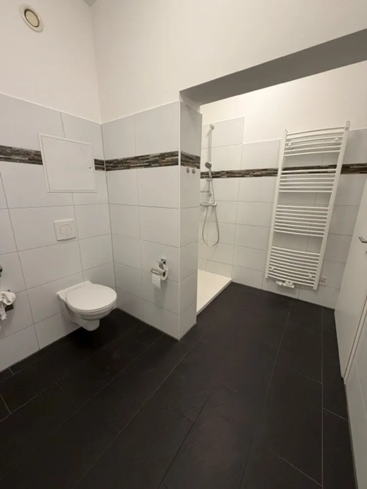 2 Zimmer Wohnung mit 35 m² in Halle (Saale) – Bild 9