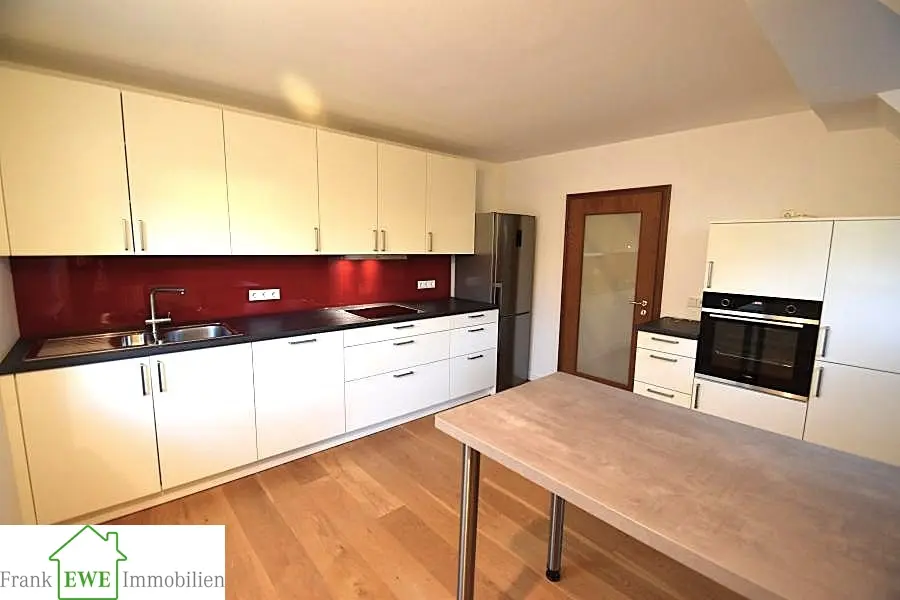 4 Zimmer Wohnung mit 118 m² in Düsseldorf – Bild 4