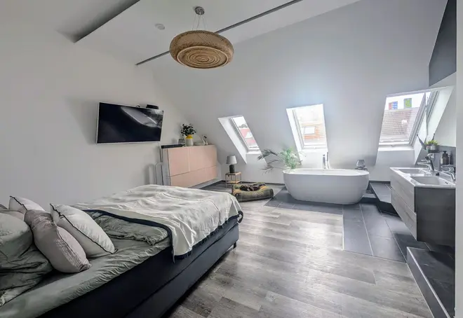5 Zimmer Wohnung mit 142 m² in Berlin – Bild 1
