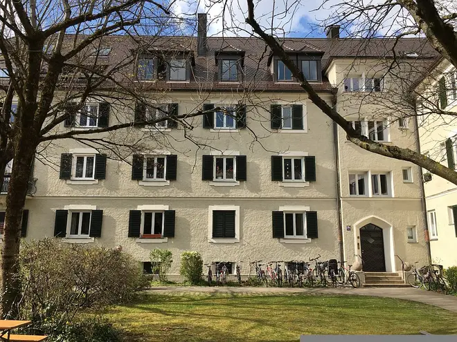 2 Zimmer Wohnung mit 68 m² in München – Bild 1