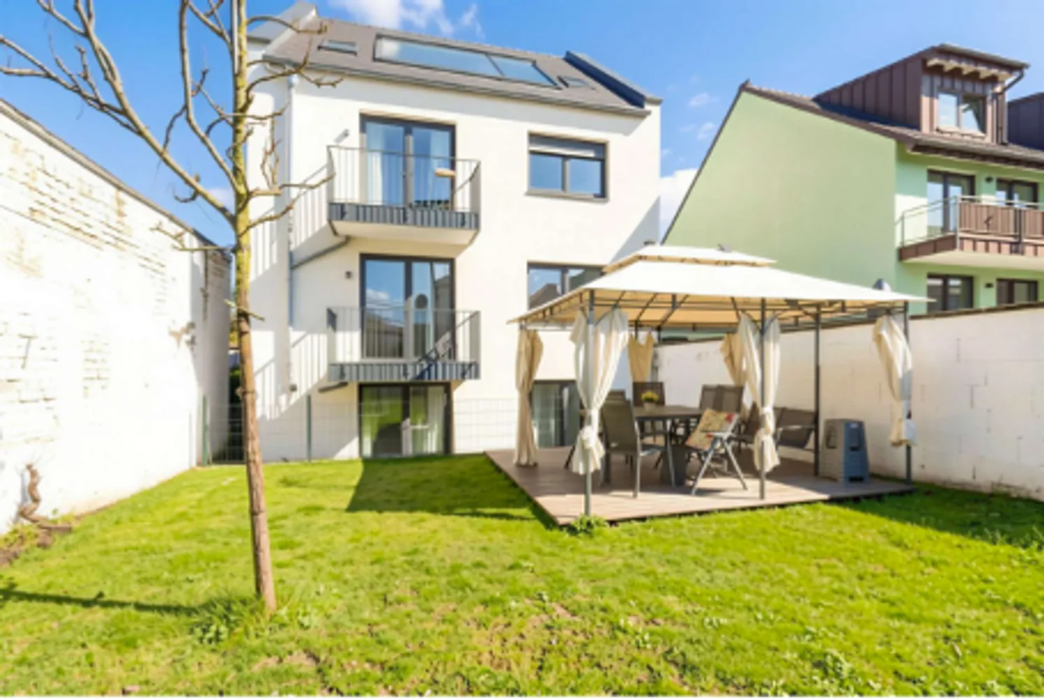 4 Zimmer Wohnung mit 105 m² in Köln – Bild 1