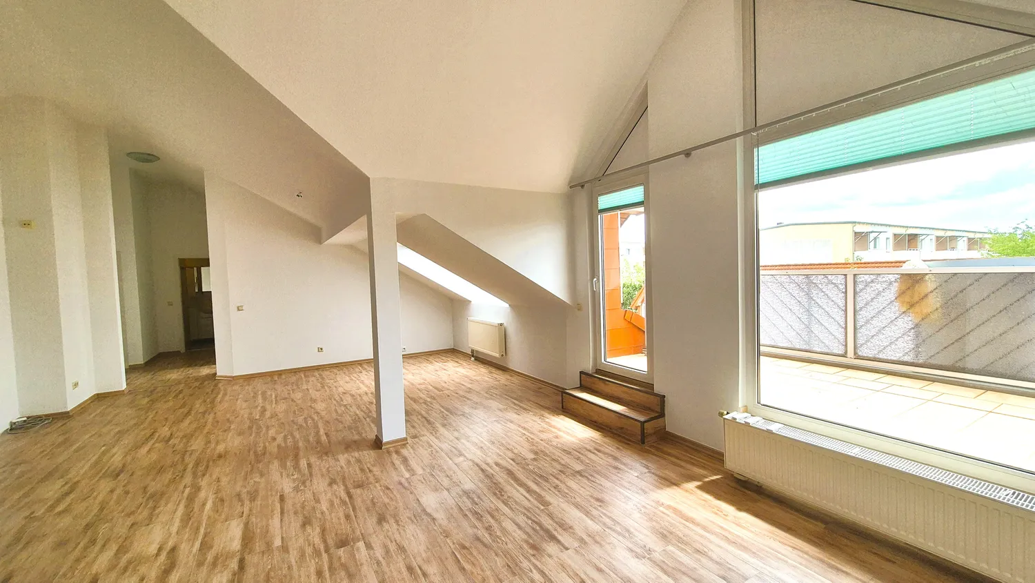 4 Zimmer Wohnung mit 115 m² in Sangerhausen – Bild 2