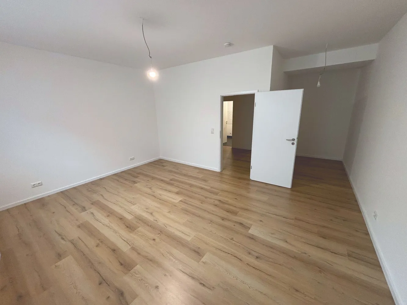 5 Zimmer Wohnung mit 185 m² in Düsseldorf – Bild 2