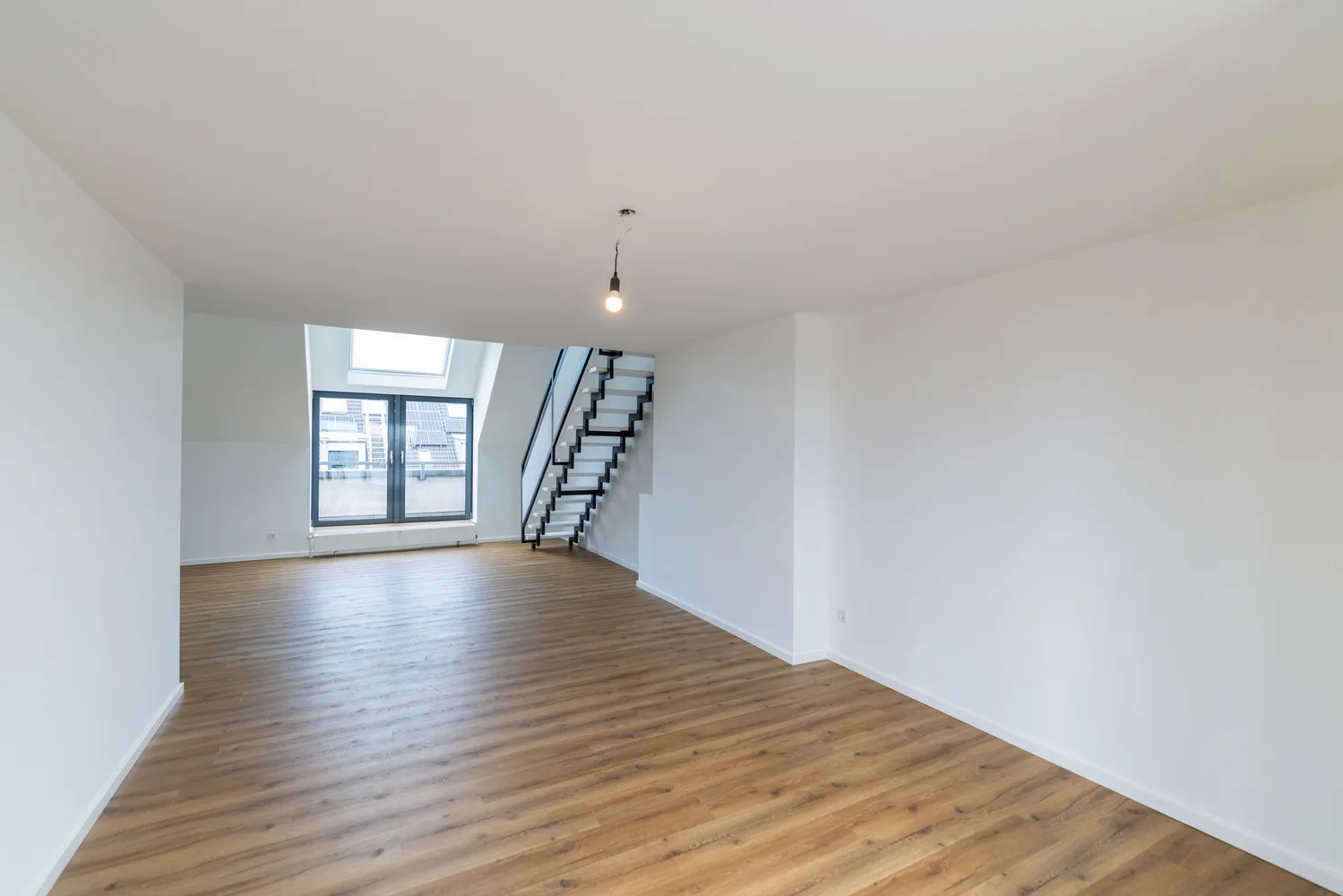 2 room apartment with 83 m² in Düsseldorf – Photo 9
