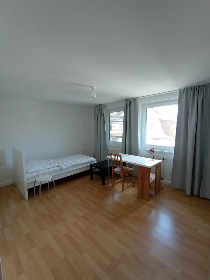 Shared room with 84 m² in Stuttgart – Photo 5
