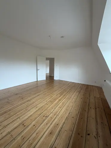 6 Zimmer Wohnung mit 180 m² in Hamburg – Bild 5