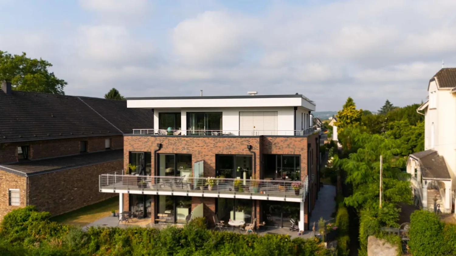 4 Zimmer Wohnung mit 174 m² in Bornheim – Bild 2
