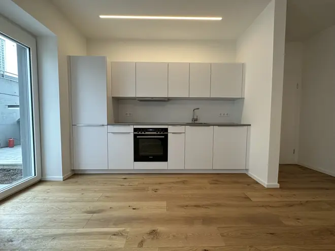 2 Zimmer Wohnung mit 105 m² in Stuttgart – Bild 3