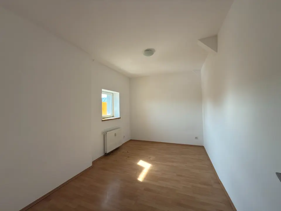3 Zimmer Wohnung mit 70 m² in Weißenfels – Bild 3
