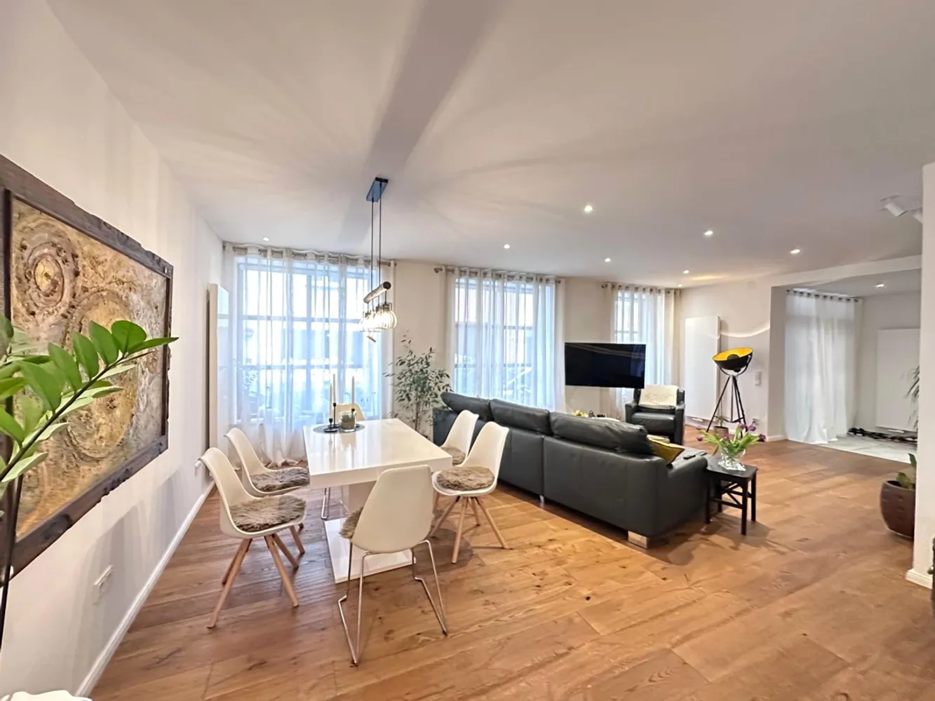 2 Zimmer Wohnung mit 93 m² in Augsburg – Bild 3