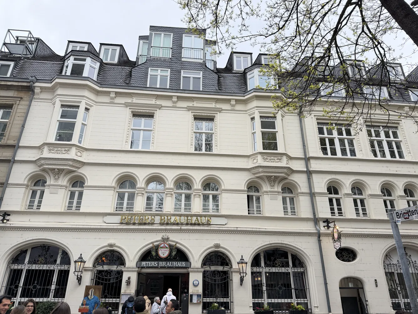 1 Zimmer Wohnung mit 61 m² in Köln – Bild 1