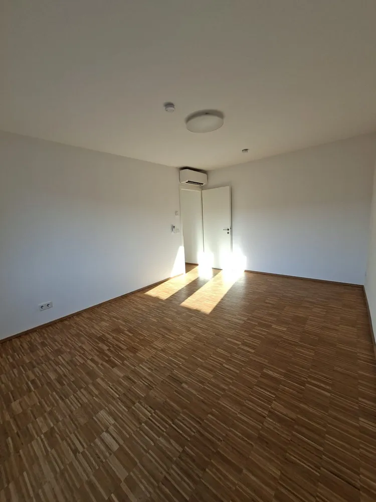 2 Zimmer Wohnung mit 70 m² in Berlin – Bild 2