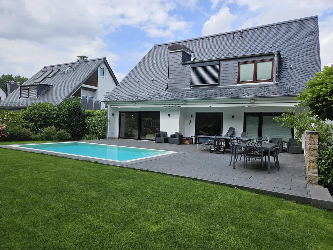 4 room house with 180 m² in Neu-Isenburg – Photo 4