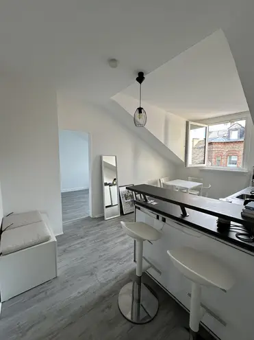2 Zimmer Wohnung mit 42 m² in Wiesbaden – Bild 1