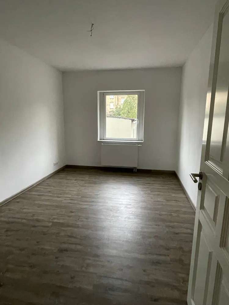 4 Zimmer Wohnung mit 100 m² in Halle (Saale) – Bild 8