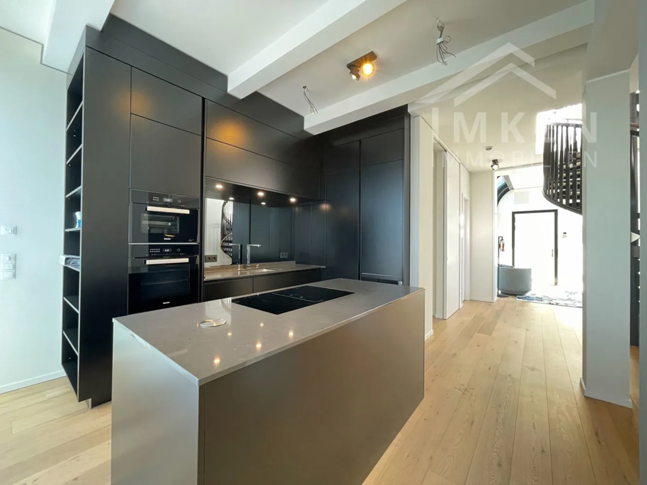 2 Zimmer Wohnung mit 175 m² in Hamburg – Bild 5
