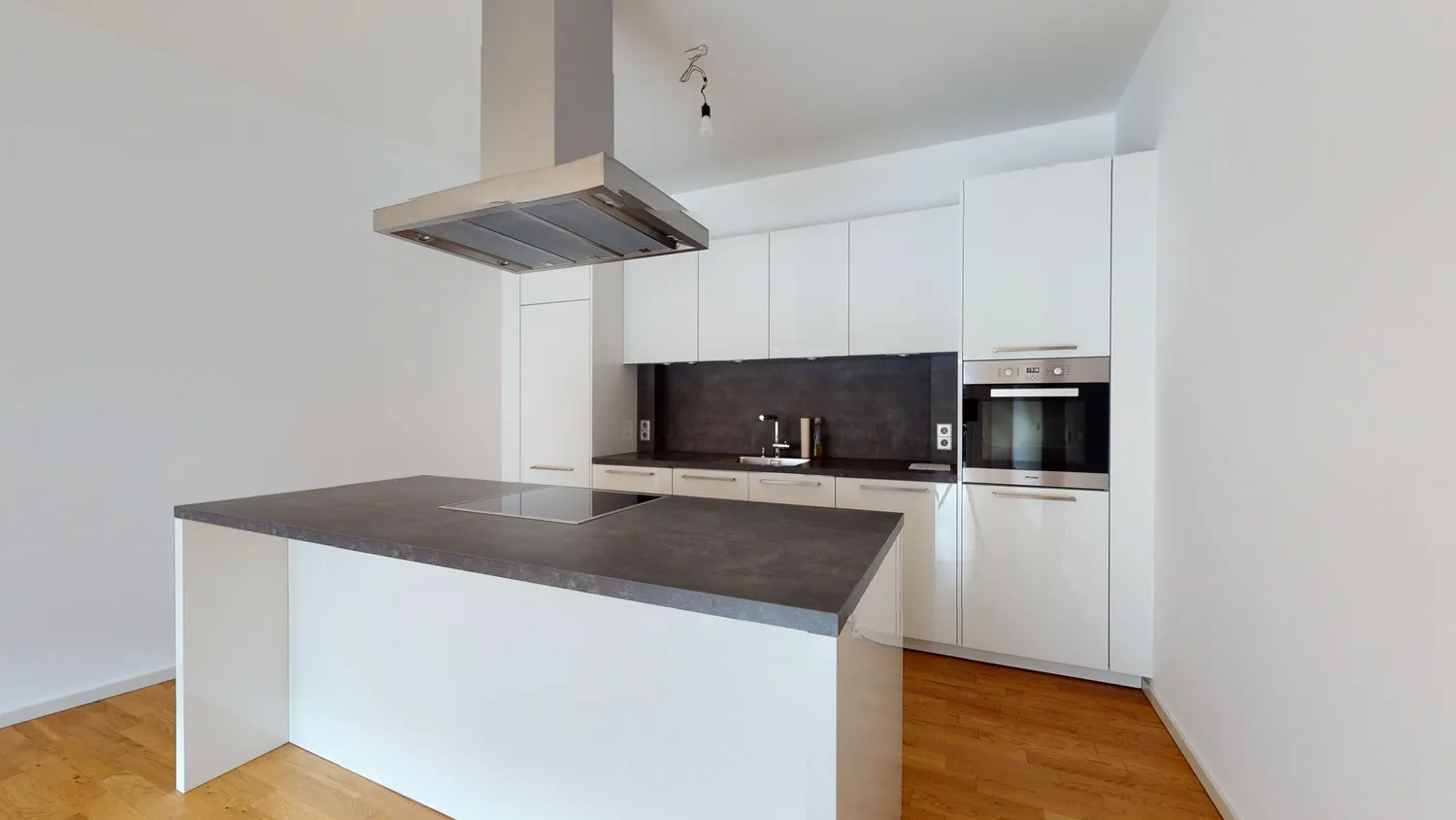 2 Zimmer Wohnung mit 95 m² in Frankfurt am Main – Bild 3