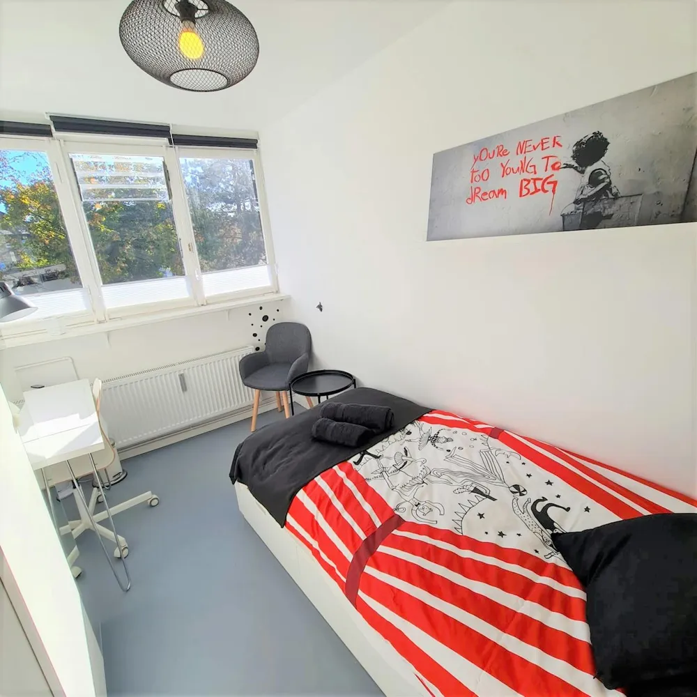 Shared room with 6 m² in Bonn – Photo 1