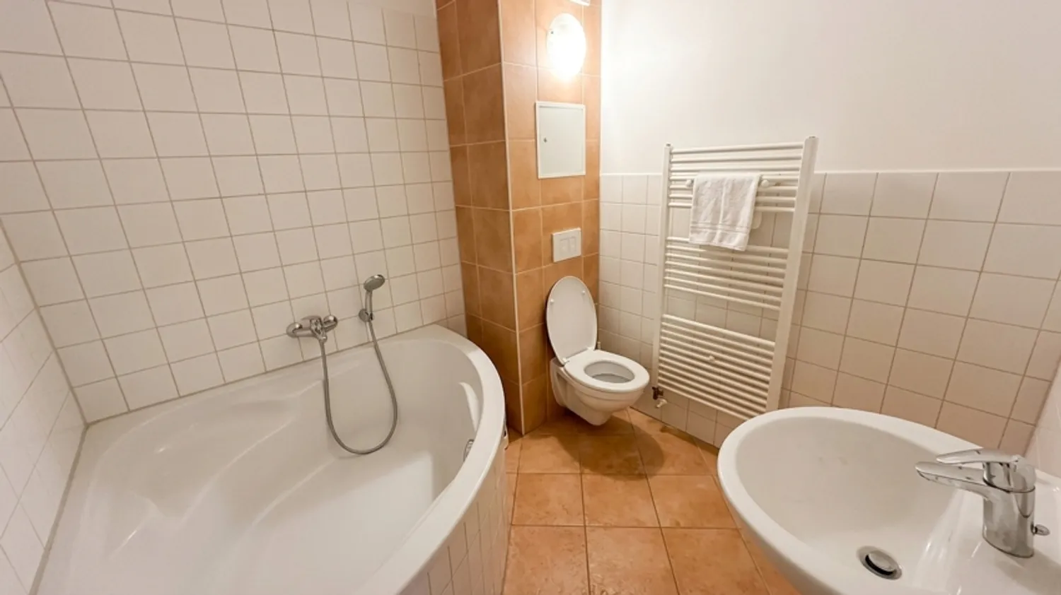 2 Zimmer Wohnung mit 47 m² in Magdeburg – Bild 2