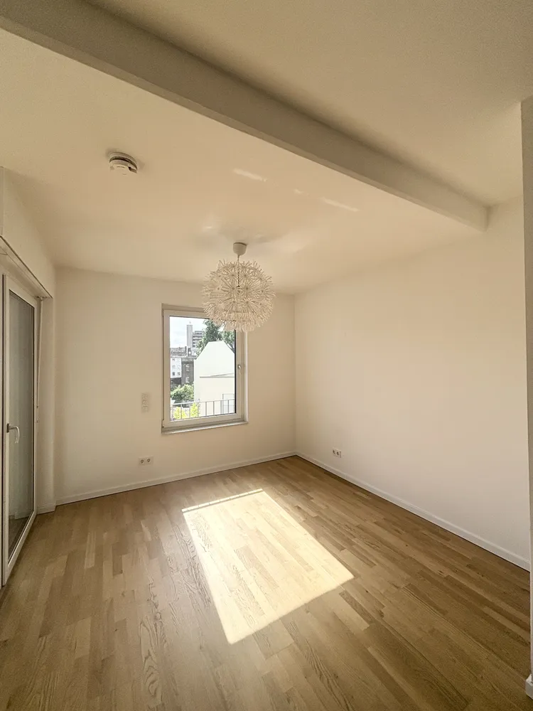 1 Zimmer Wohnung mit 33 m² in Köln – Bild 2
