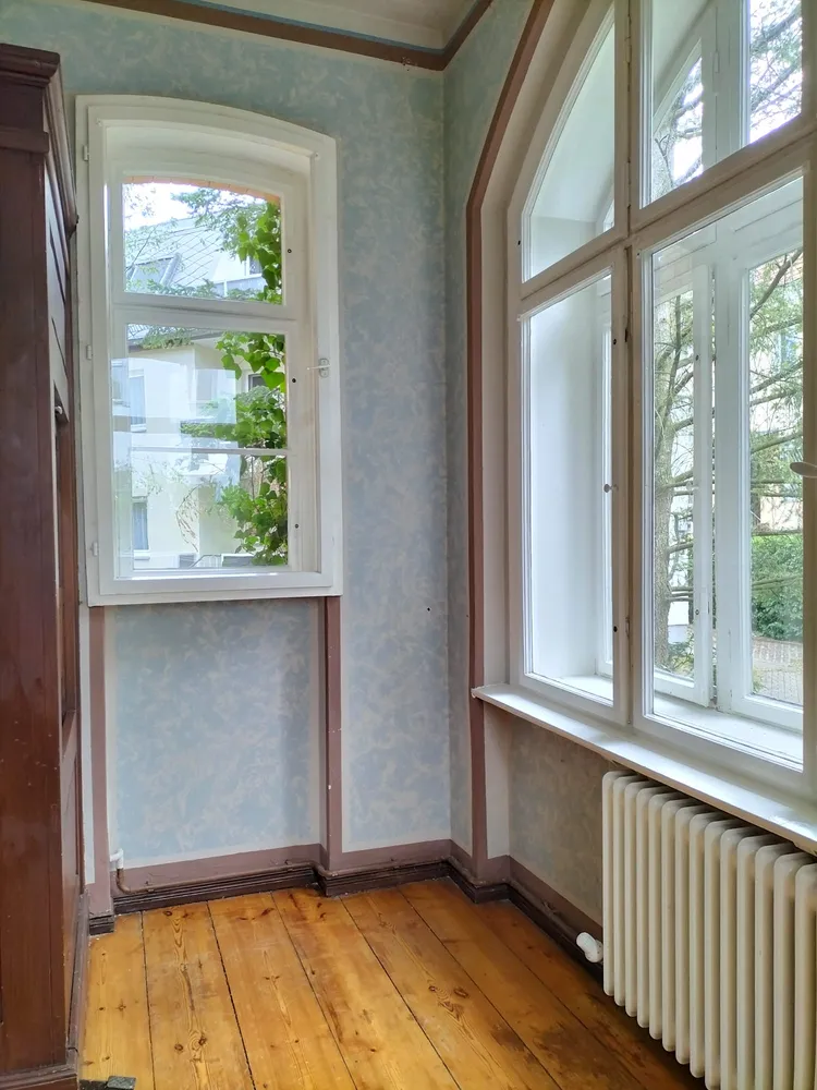12 room house with 350 m² in Berlin – Photo 1