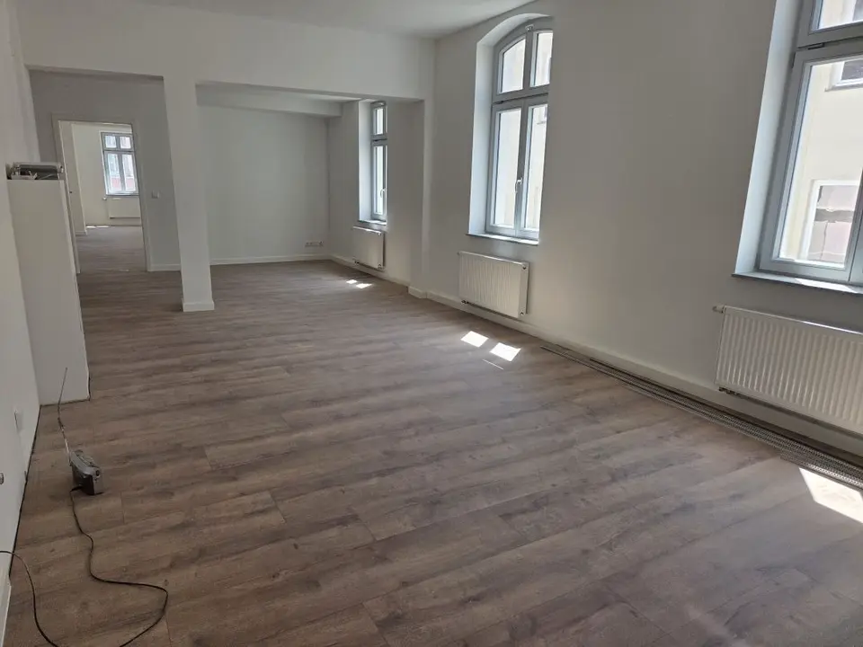 5 Zimmer Wohnung mit 160 m² in Eisenach – Bild 2