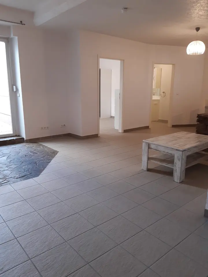 2 Zimmer Wohnung mit 75 m² in Karlsruhe – Bild 1