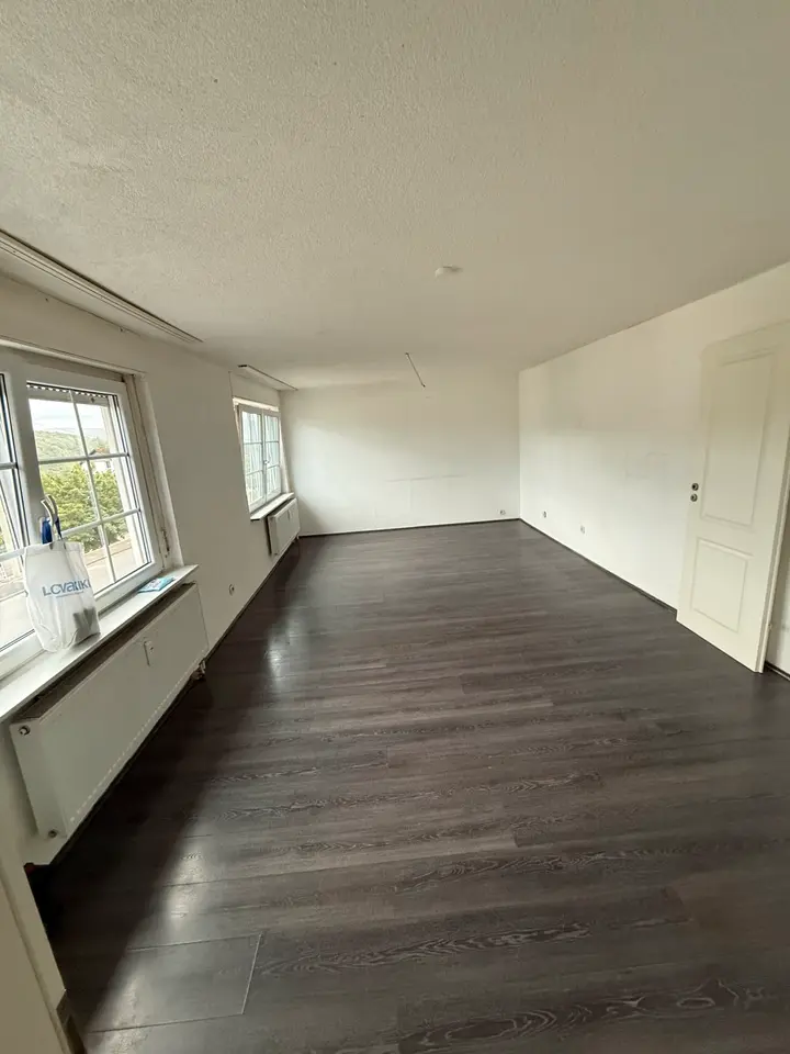 5 Zimmer Wohnung mit 150 m² in Siegen – Bild 1