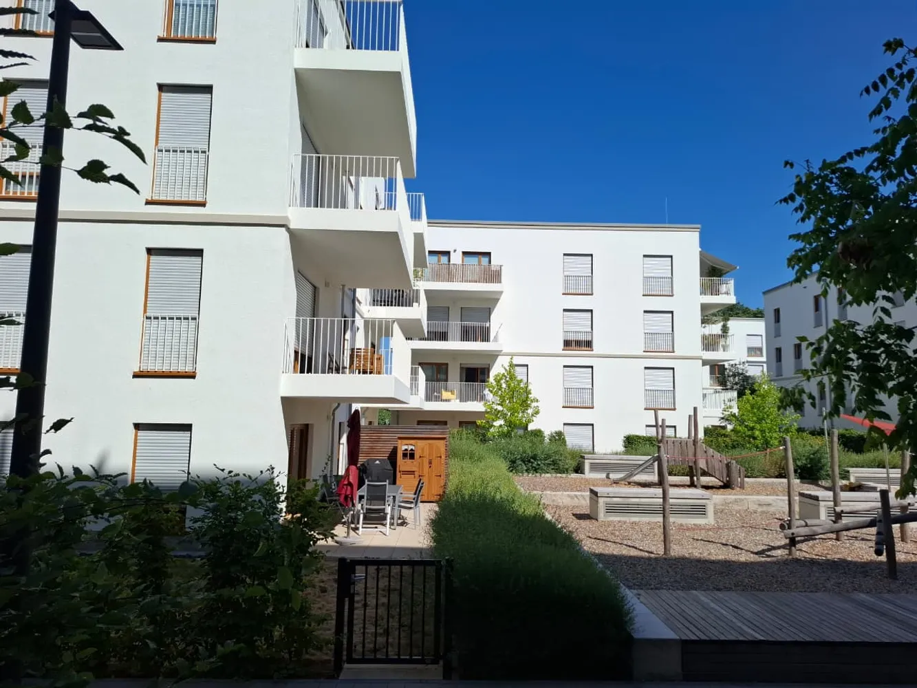 3 Zimmer Wohnung mit 80 m² in Frankfurt am Main – Bild 2